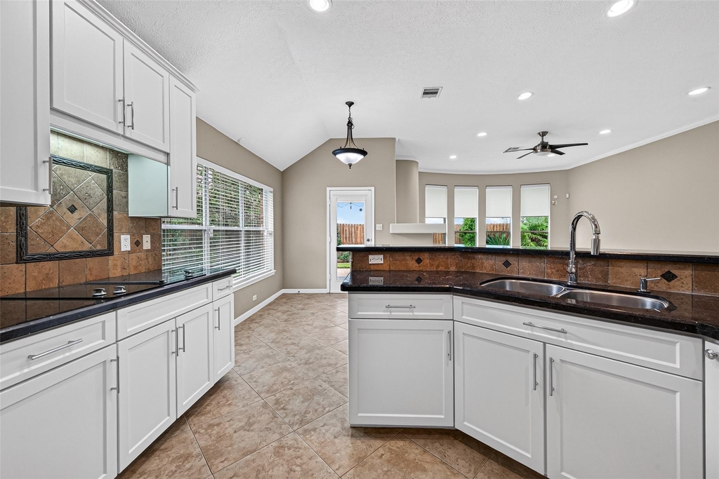 1103 Parkhaven Lane - Photo 16