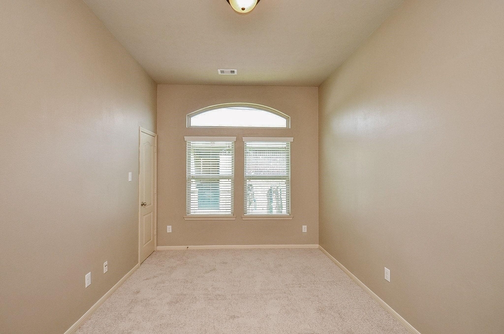 5205 Kendall Glen Court - Photo 11