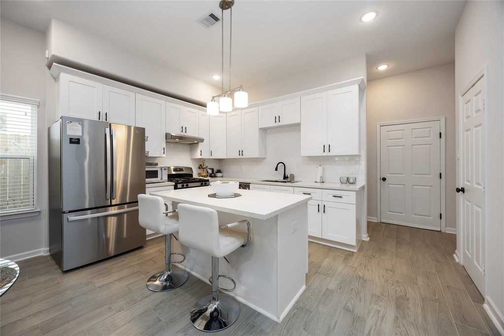 5111 Firnat Street - Photo 6