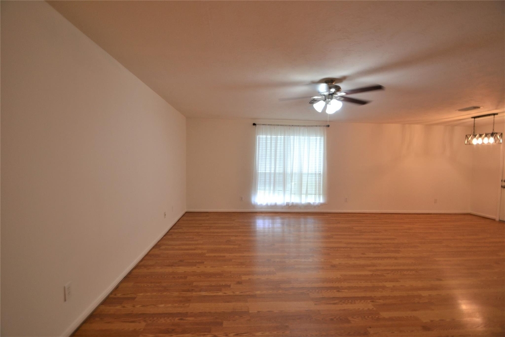 5126 Riverwood Drive - Photo 6
