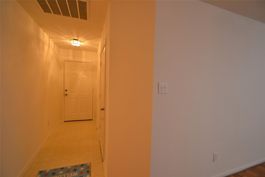 5126 Riverwood Drive - Photo 5