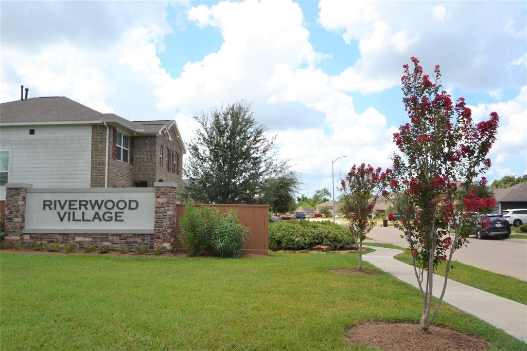 5126 Riverwood Drive - Photo 0