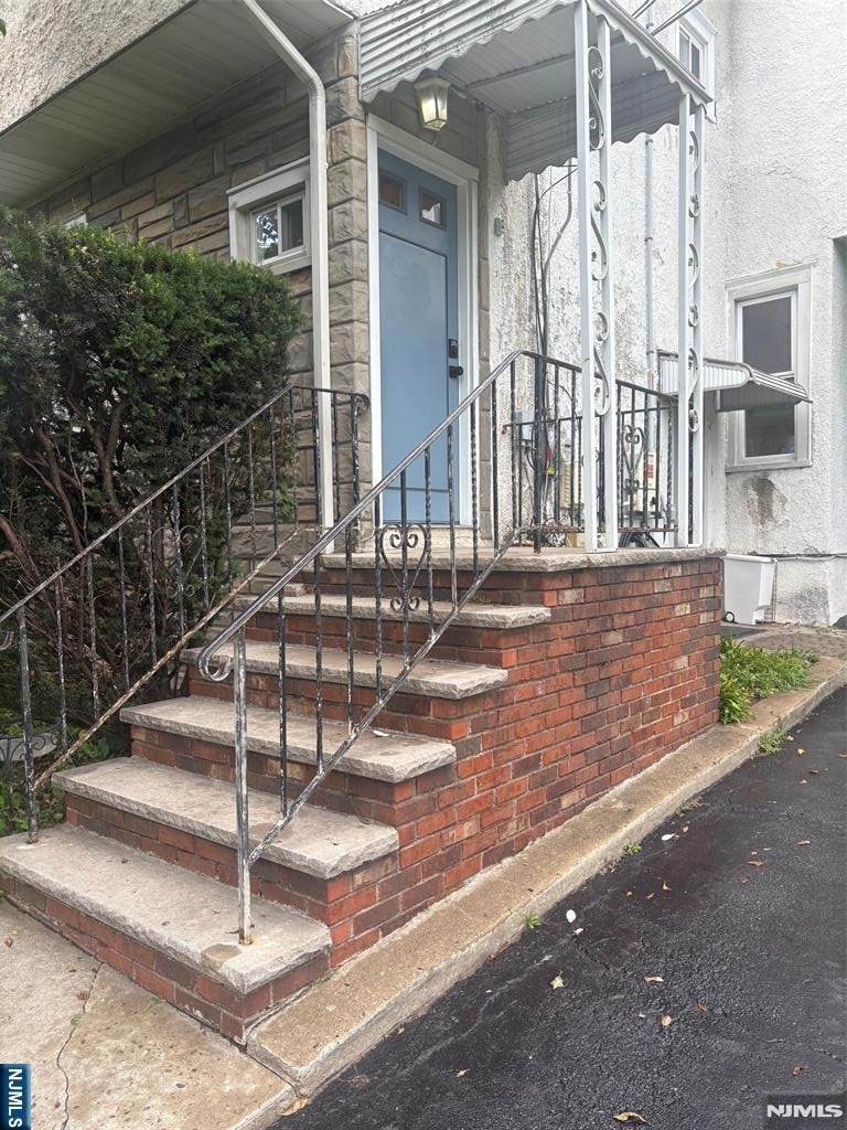 53 Harrison - Photo 0