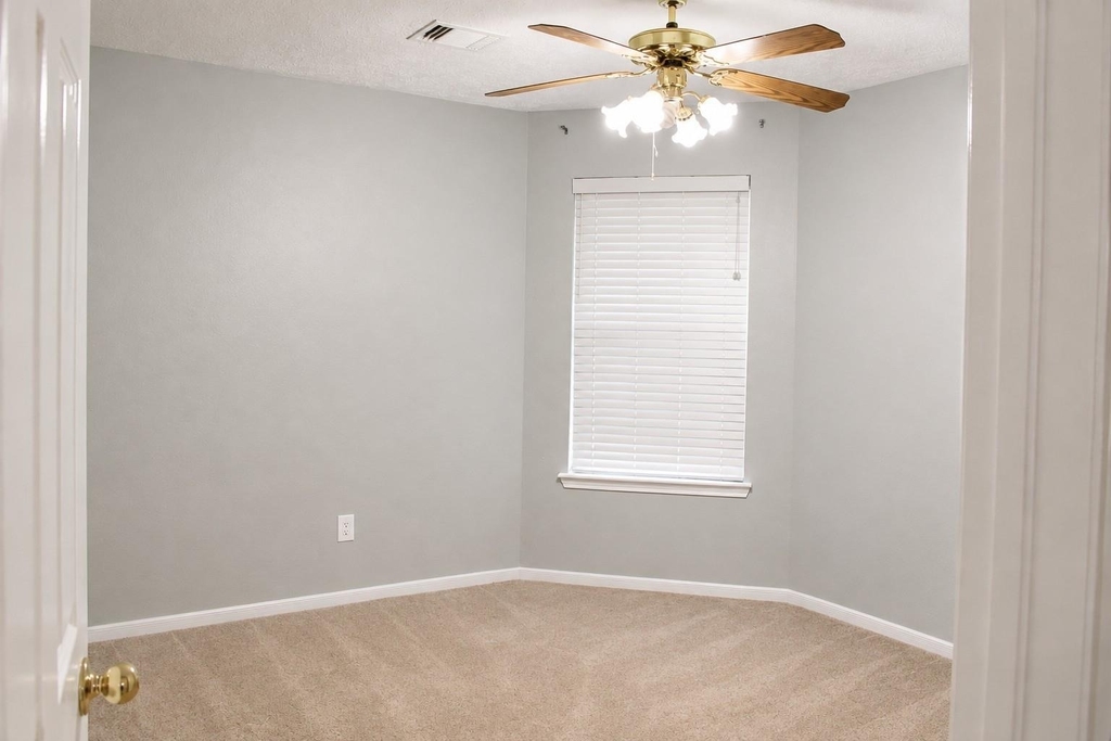 2723 Wisteria Walk - Photo 13