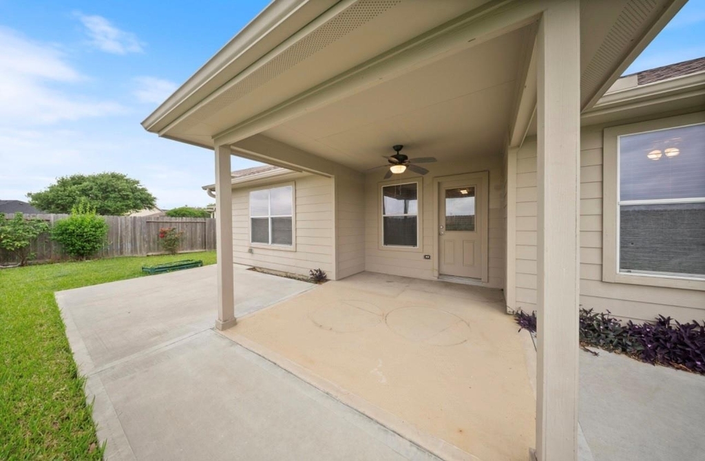 6007 Wilcox Point Court - Photo 11