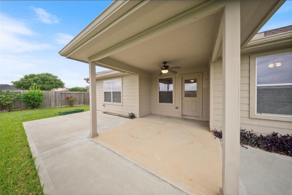 6007 Wilcox Point Court - Photo 13