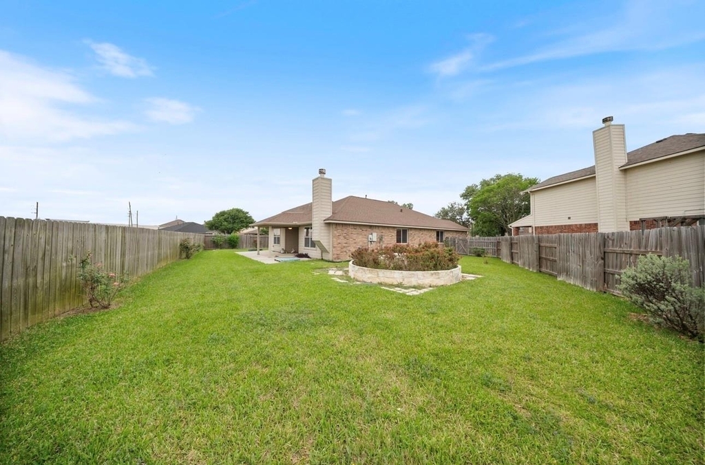 6007 Wilcox Point Court - Photo 4