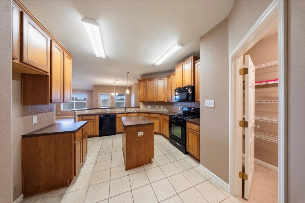 6007 Wilcox Point Court - Photo 6