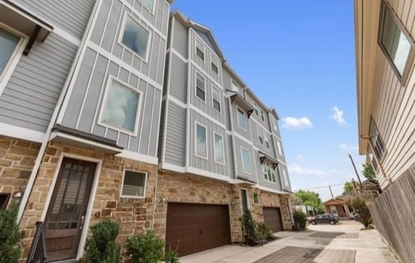 805 W 23rd Street - Photo 0