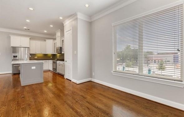 805 W 23rd Street - Photo 6
