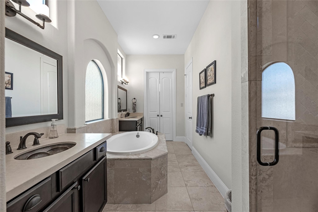 1102 W 15th 1/2 Street - Photo 25