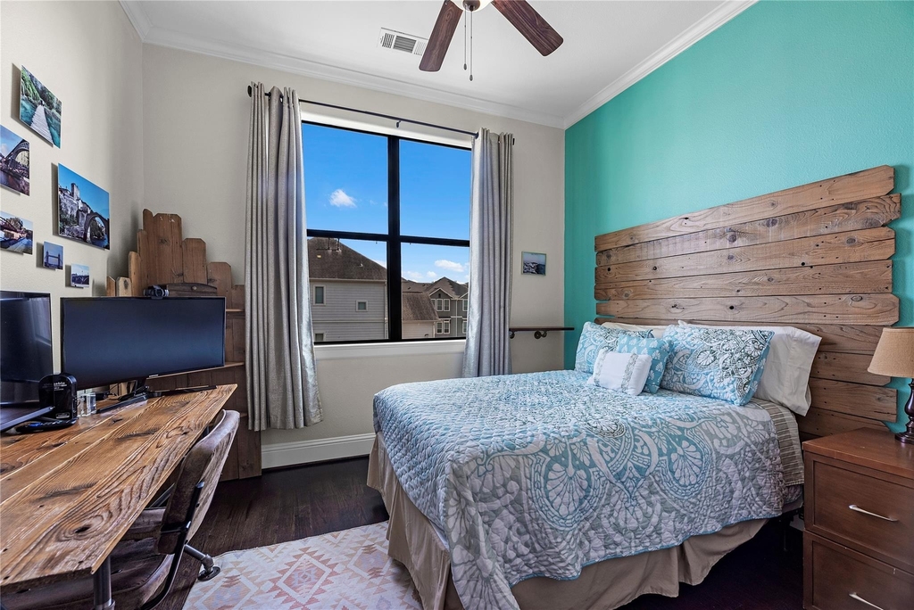 1102 W 15th 1/2 Street - Photo 27