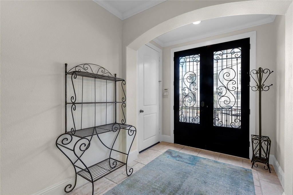 1102 W 15th 1/2 Street - Photo 6