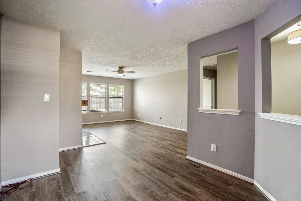 5211 Roserock Lane - Photo 5