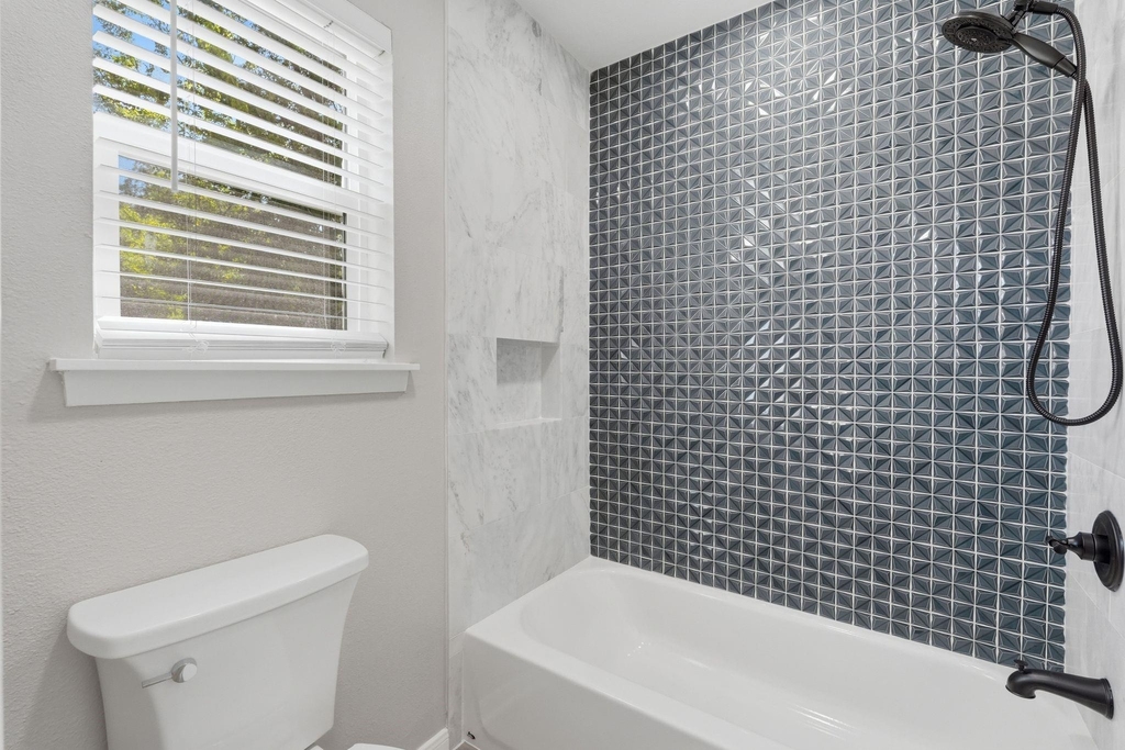 1919 20th Street - Photo 18