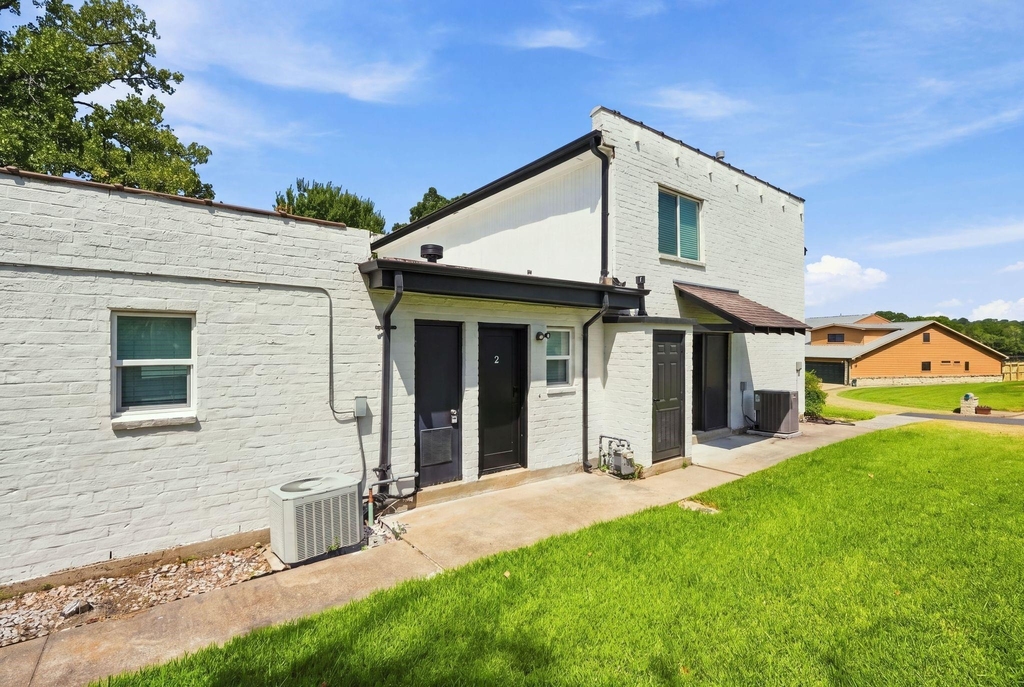 1919 20th Street - Photo 20