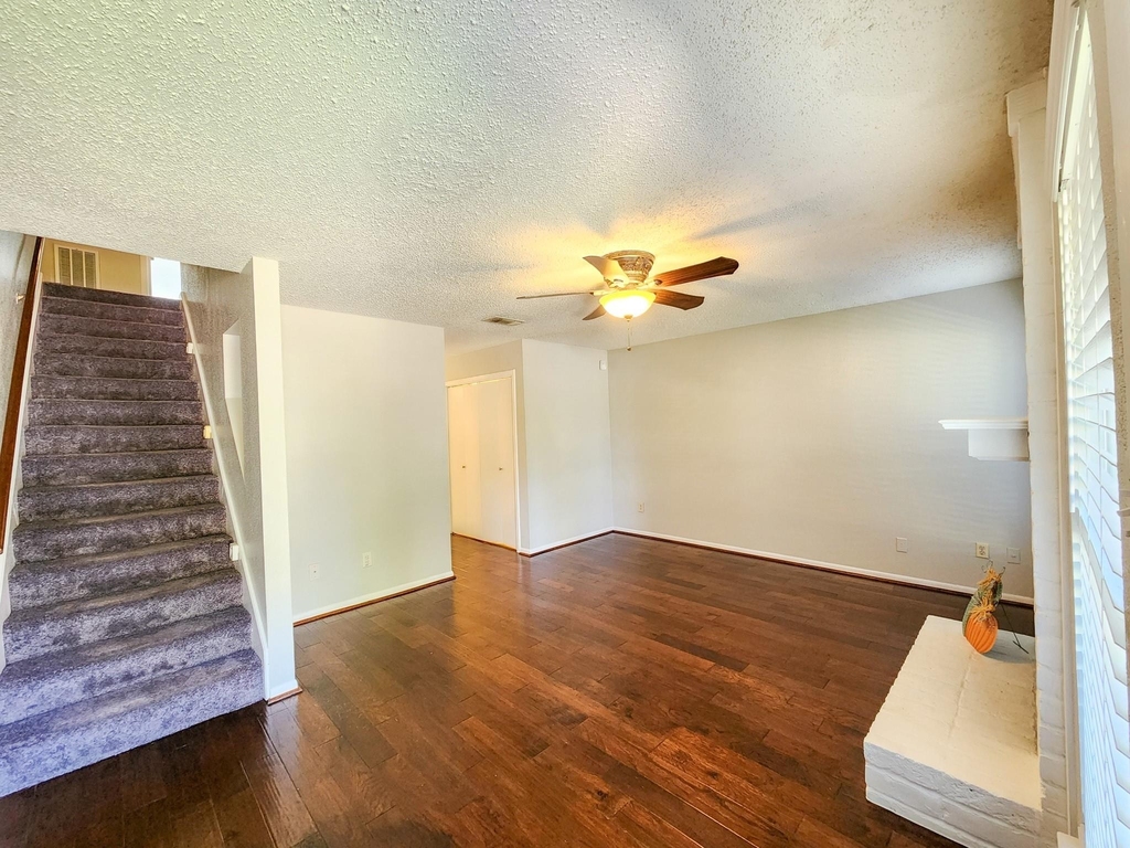 17742 Kings Park Lane - Photo 2