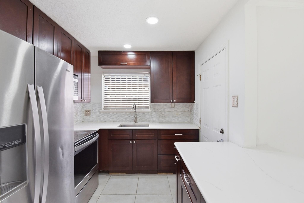 7900 Westheimer Road - Photo 8