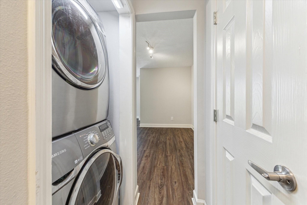 1107 Country Place Drive - Photo 5