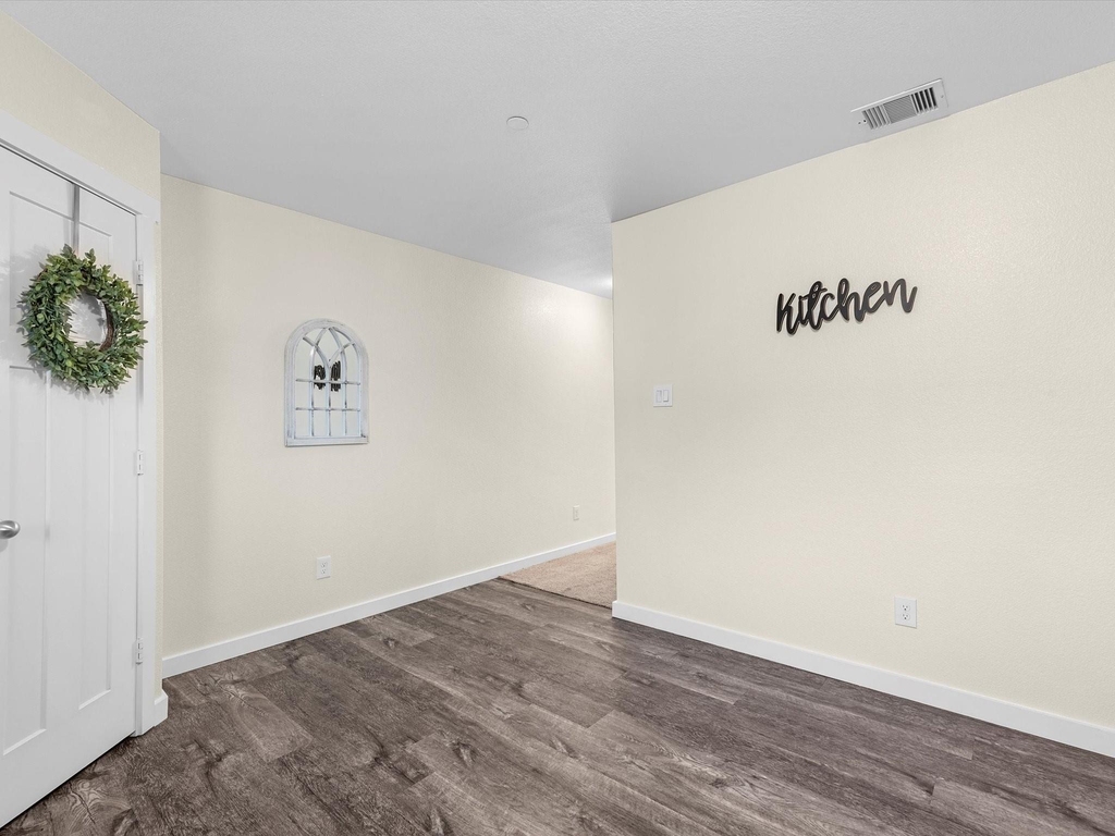 21155 Gosling Road - Photo 6