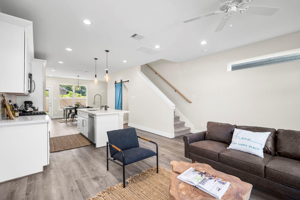 8016 Willow Street - Photo 5