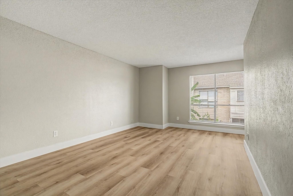9552 Windswept Lane - Photo 21