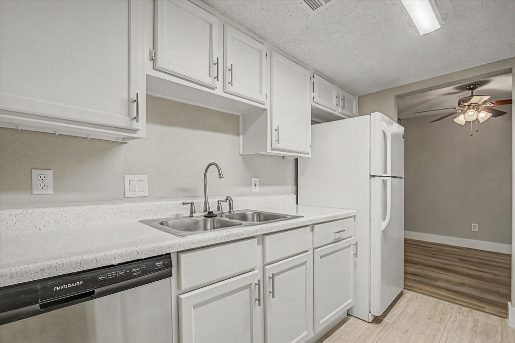 9552 Windswept Lane - Photo 13