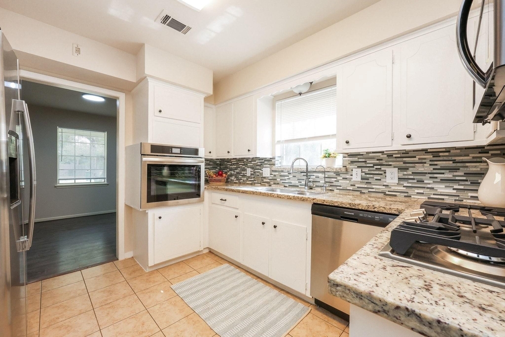 10003 Warwana Road - Photo 4