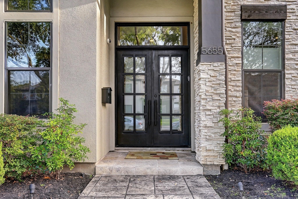 5655 Locke Lane - Photo 2