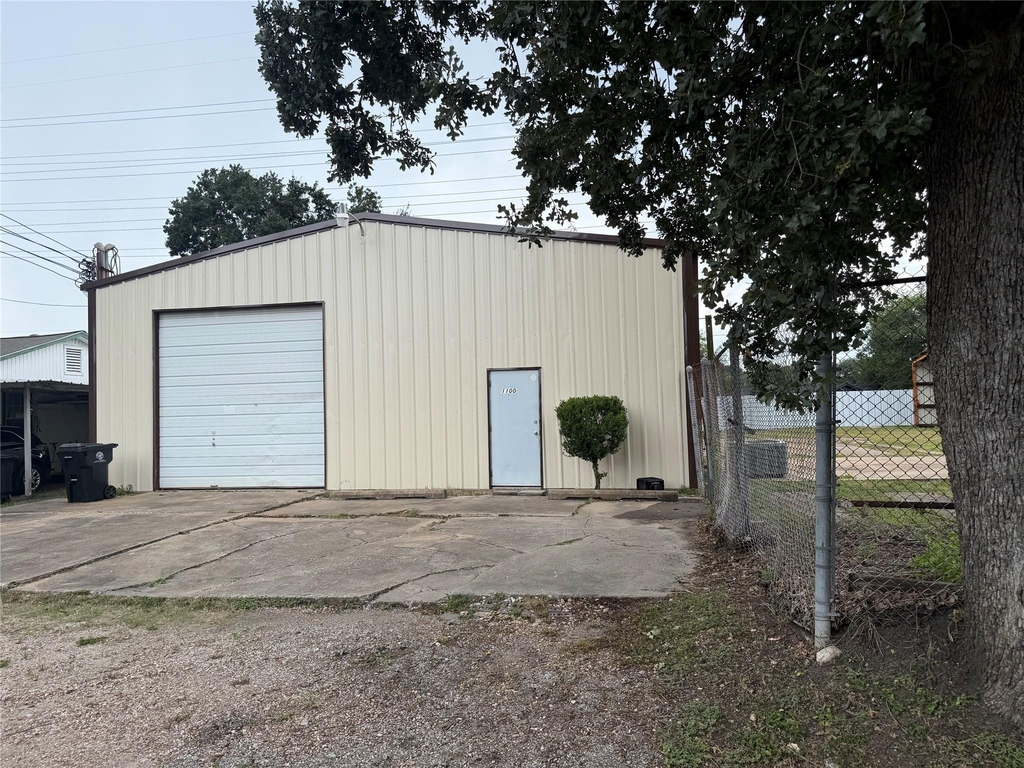 1100 Orchid Street - Photo 0