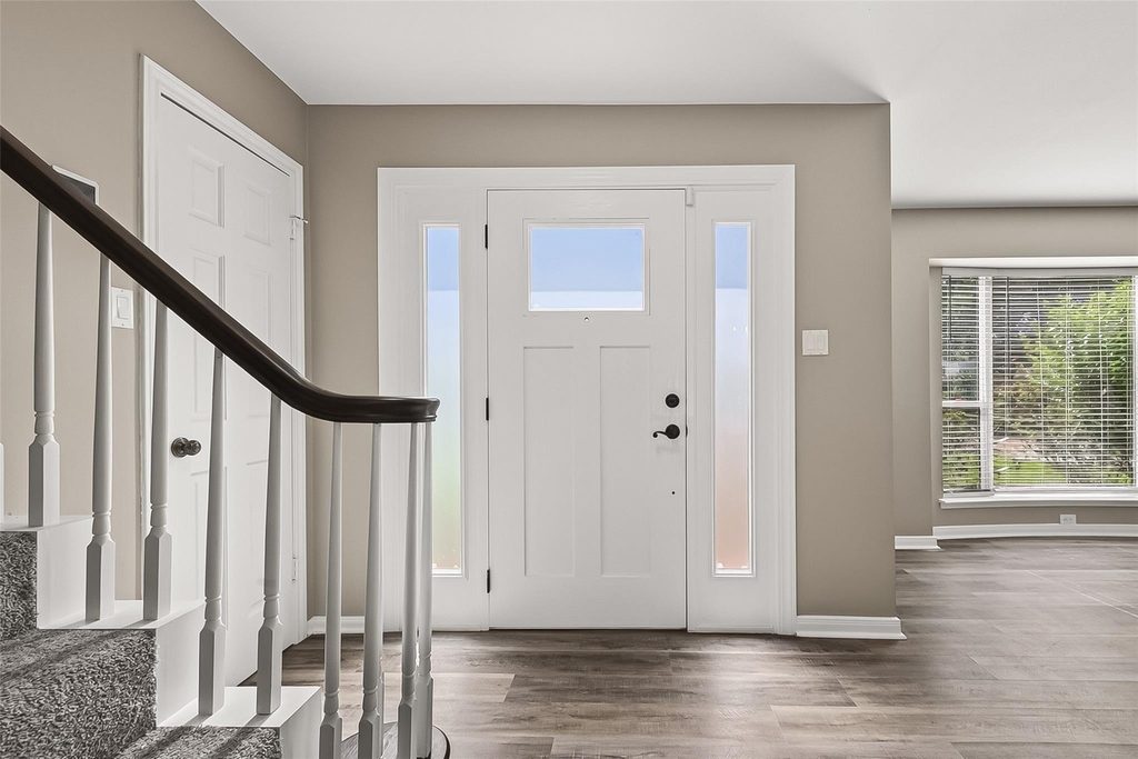 919 Longview Drive - Photo 4