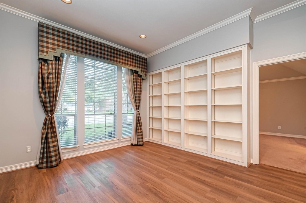 4502 Devonshire Street - Photo 9