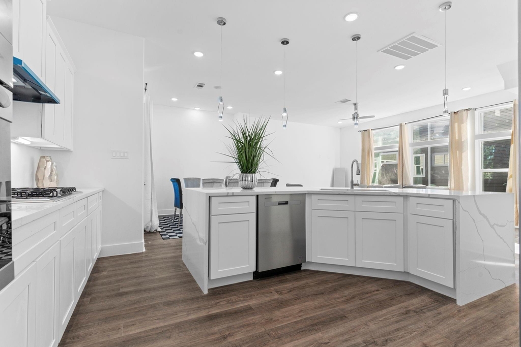 6721 Saint Augustine Street - Photo 9