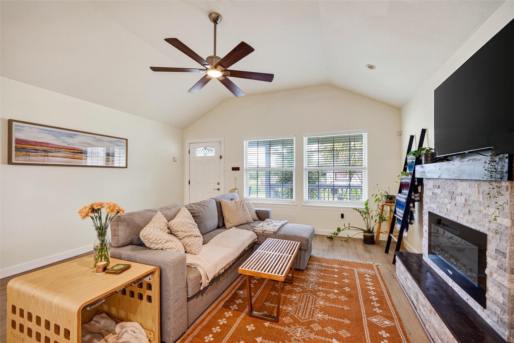 1314 E 34th Street - Photo 6