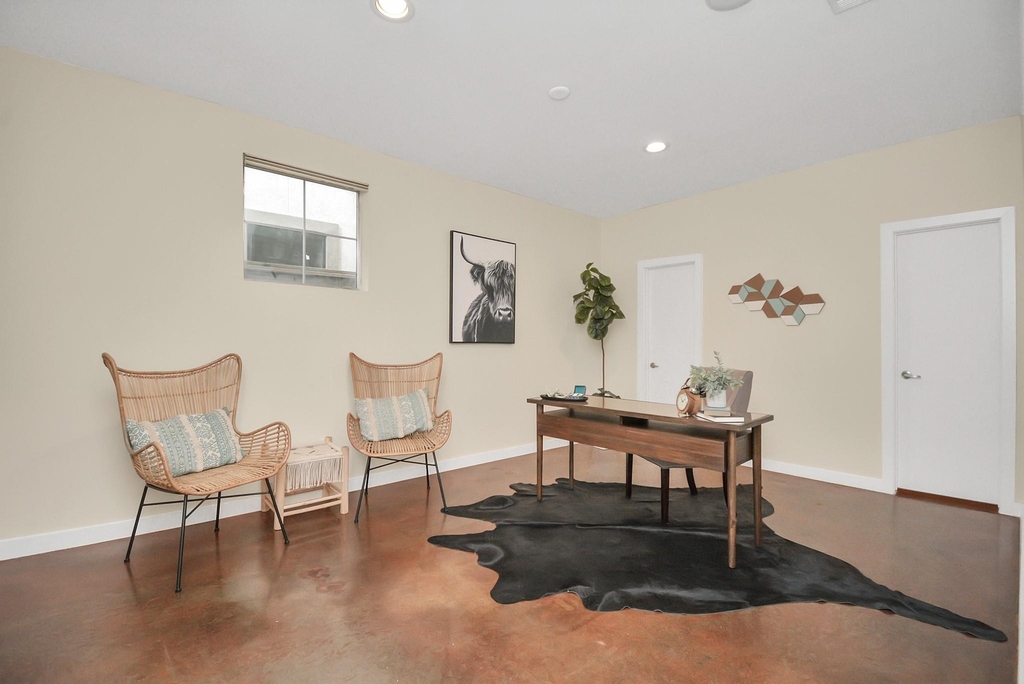 1118 Columbus Street - Photo 5