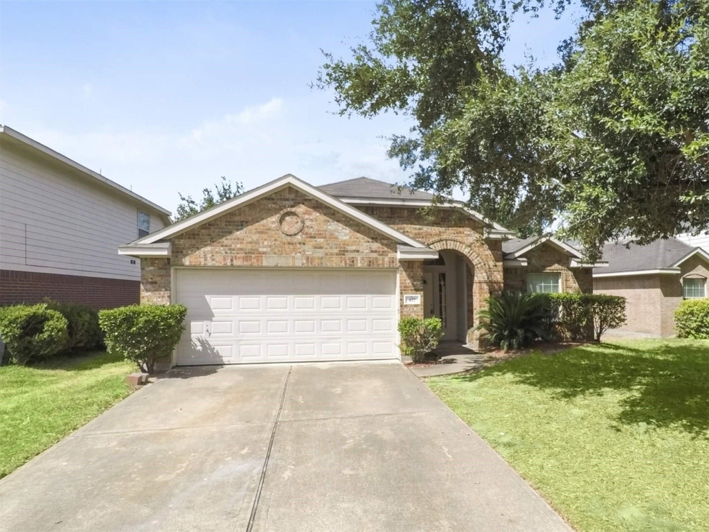 427 Northvalley Drive - Photo 0