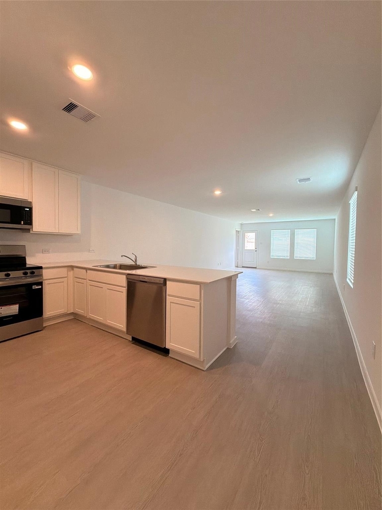 15014 Tremaine Court - Photo 2
