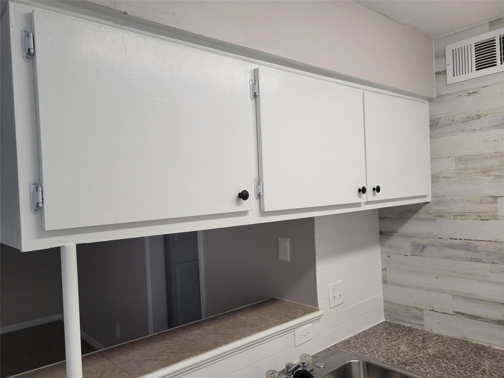 2922 Randolph Road - Photo 4