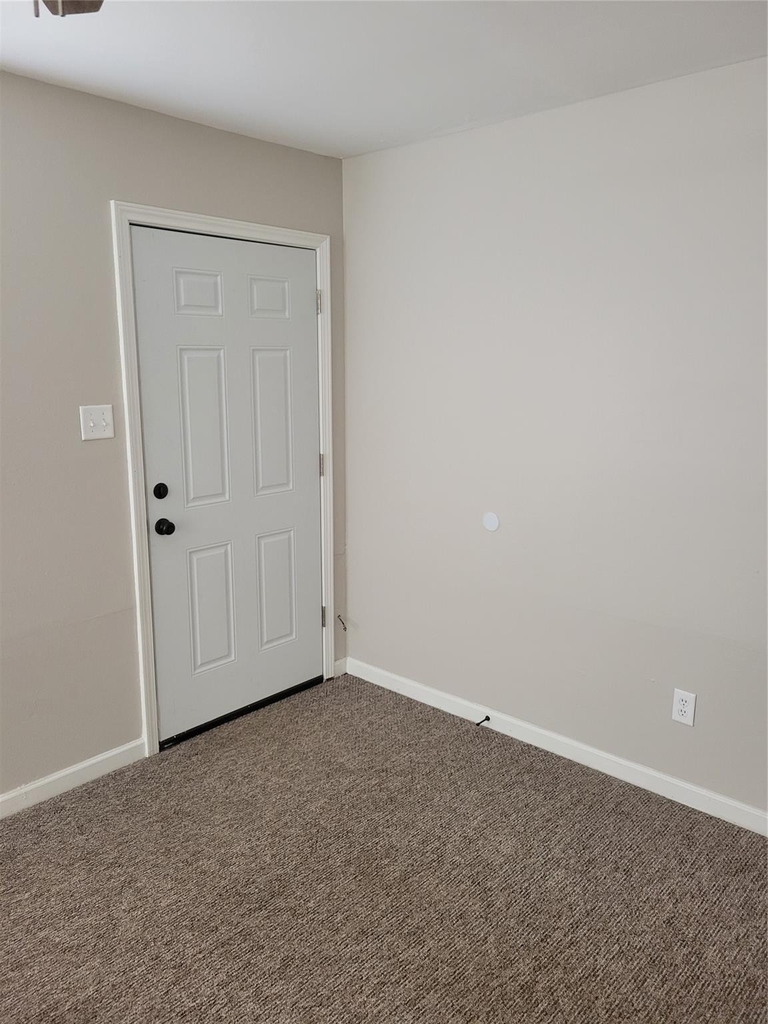 2922 Randolph Road - Photo 12