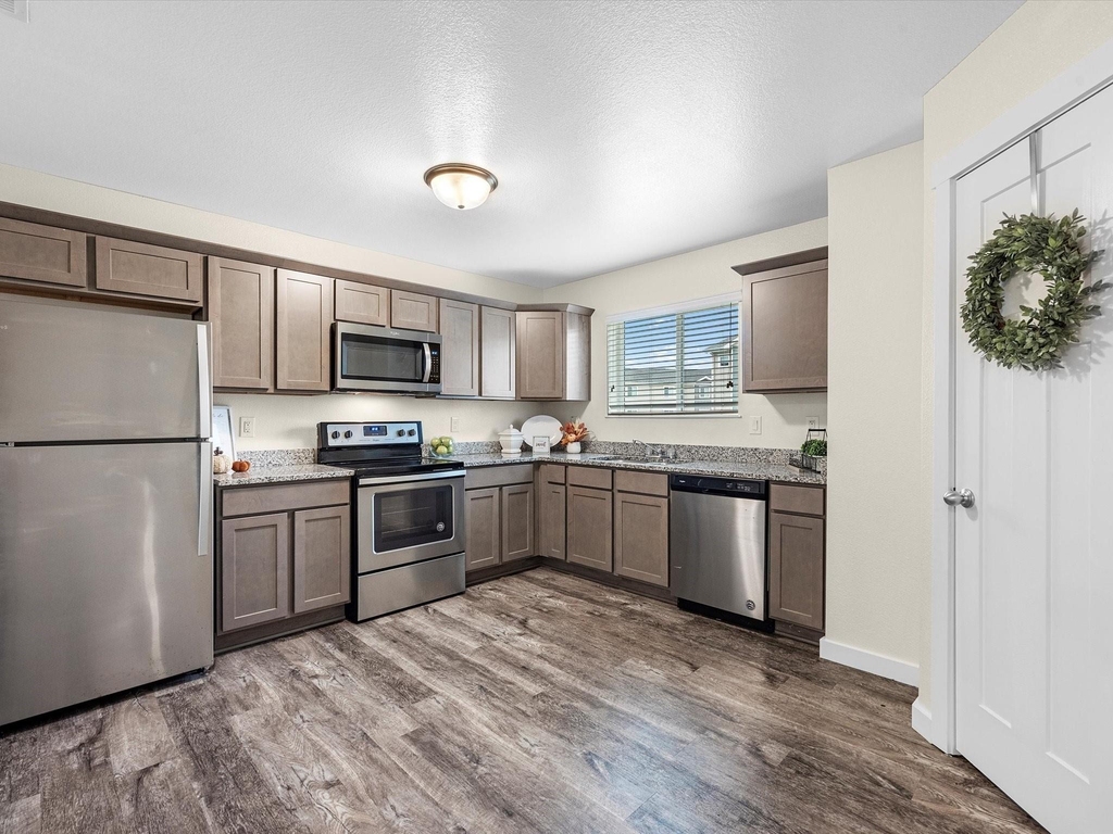 21155 Gosling Road - Photo 3