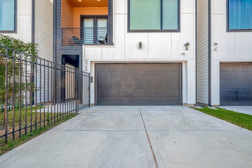 2726 Anita Street - Photo 1