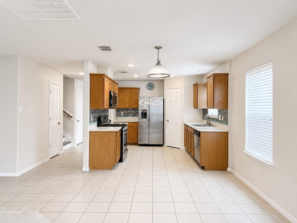 19315 Summer Island Way - Photo 7