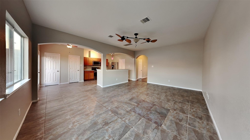 1608 Claremont Garden Circle - Photo 4