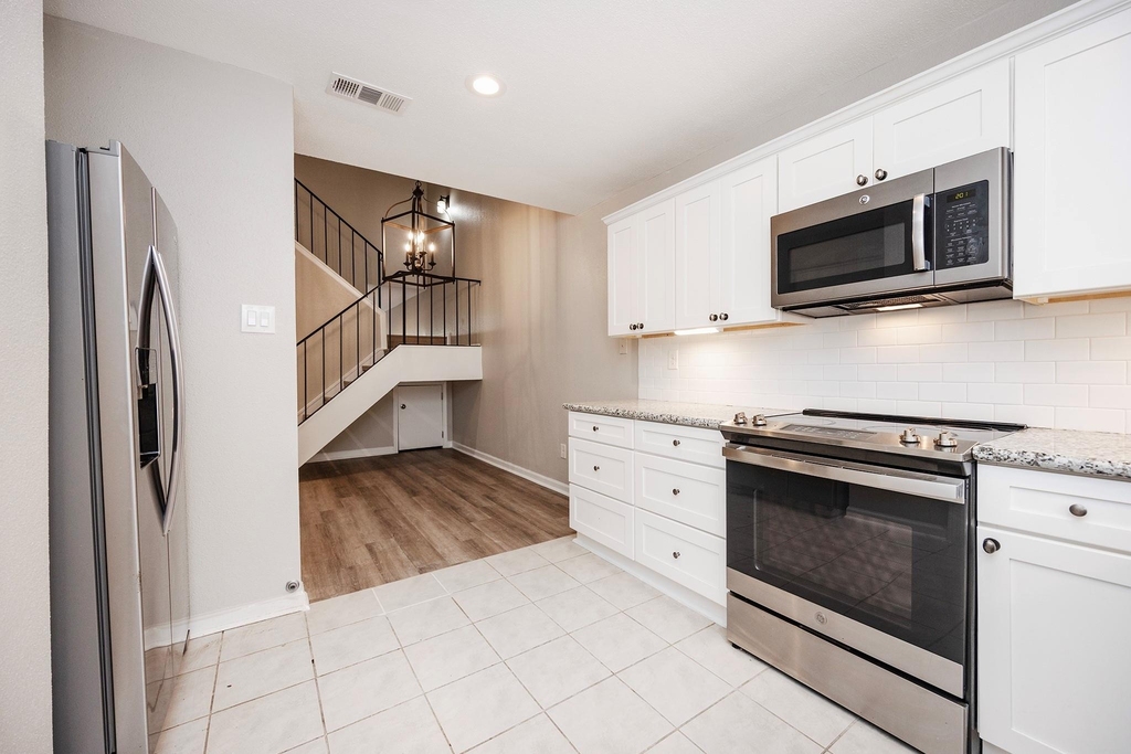 5005 Georgi Lane - Photo 14