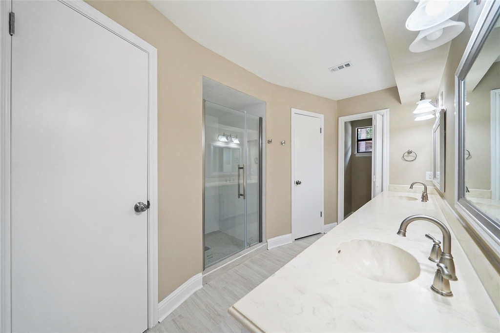 3602 Cobleskill Court - Photo 7