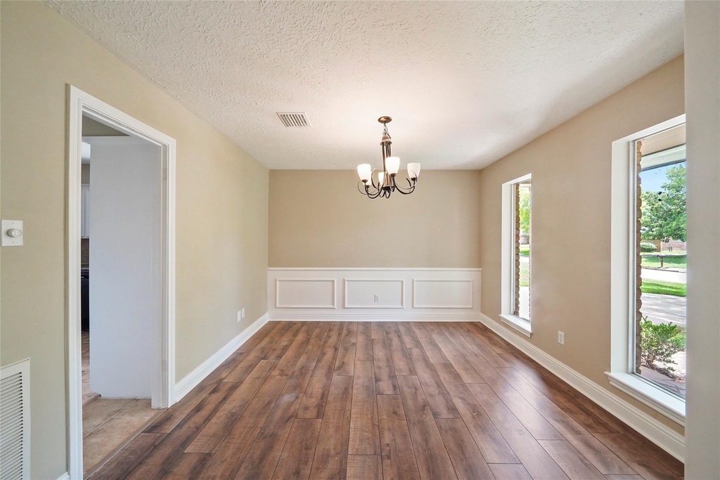 3602 Cobleskill Court - Photo 2