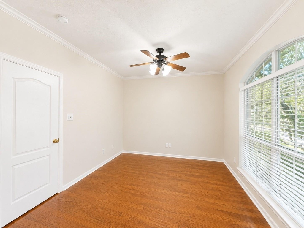 223 Wild Oak Run - Photo 10