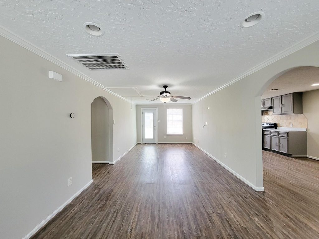3416 Europa Street - Photo 4