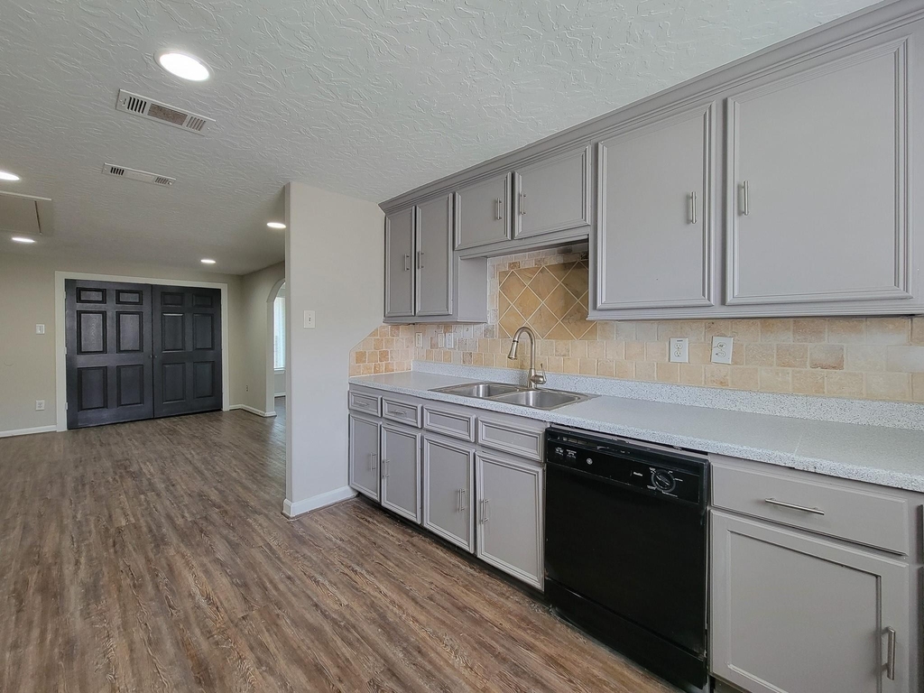 3416 Europa Street - Photo 10