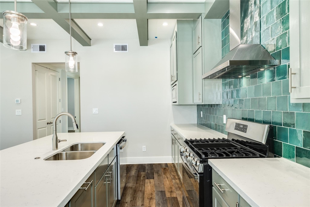 3228 Avenue R - Photo 10
